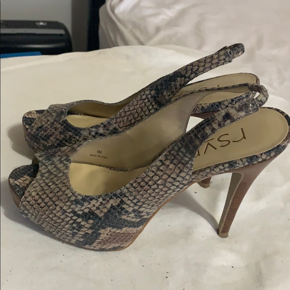 Heel - Picture 2 of 2